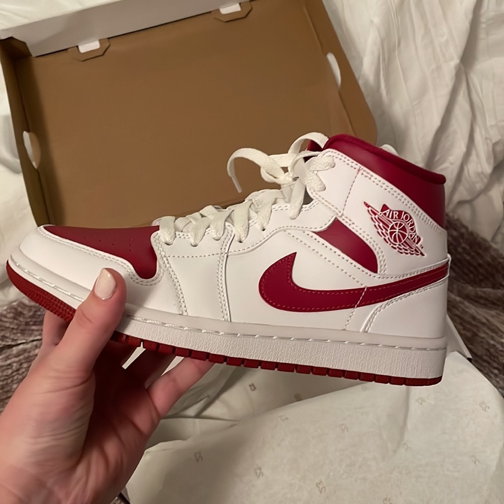 Nike Air Jordan 1 MID